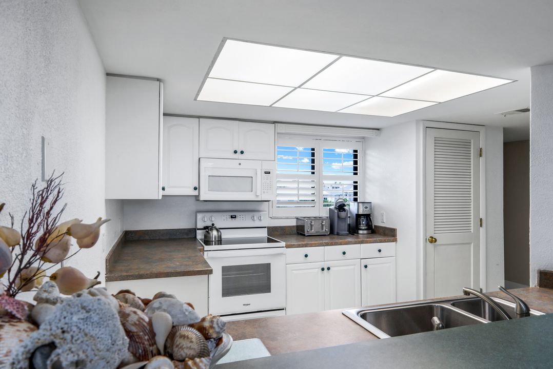 1401 Middle Gulf Dr #T 401, Sanibel, FL 33957