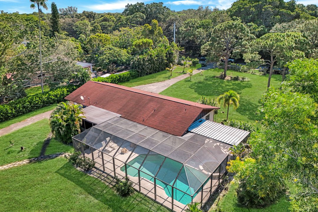 23 Center St, Naples, FL 34108