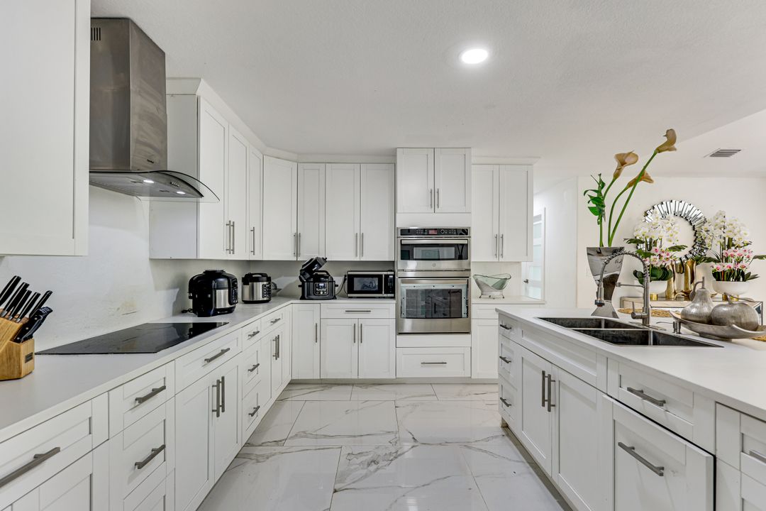 4335 45TH AVE NE, Naples, FL 34120