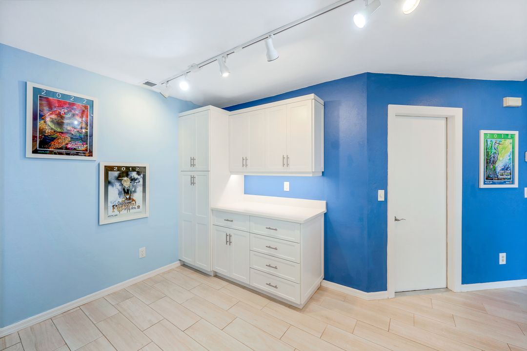 1004 Archer Pkwy E, Cape Coral, FL 33904