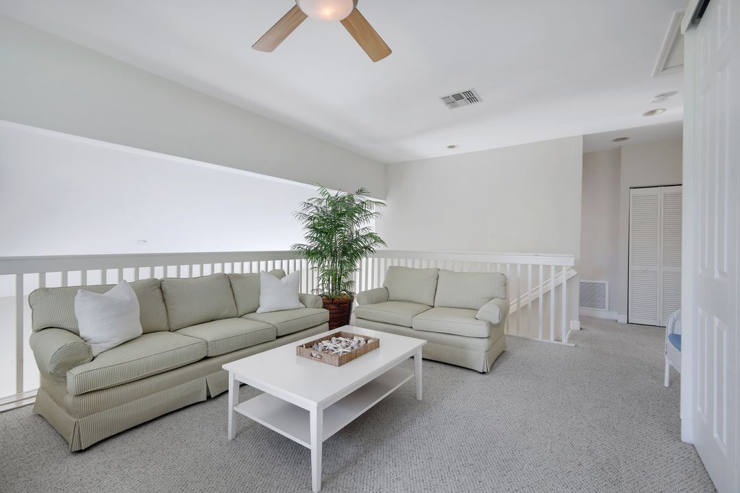 15040 Sterling Oaks Dr, Naples, FL 34110