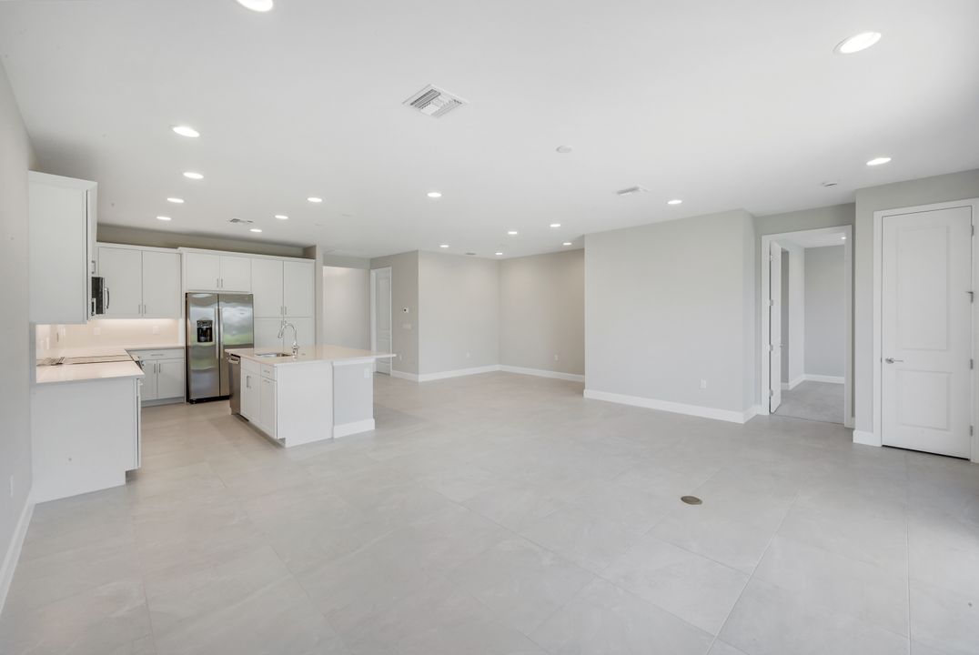 3368 Meloy Dr, Fort Myers, FL 33905