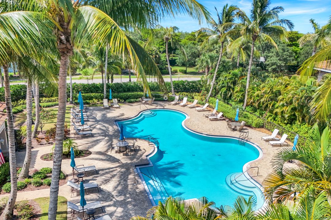 3159 Serena Ln #102, Naples, FL 34114