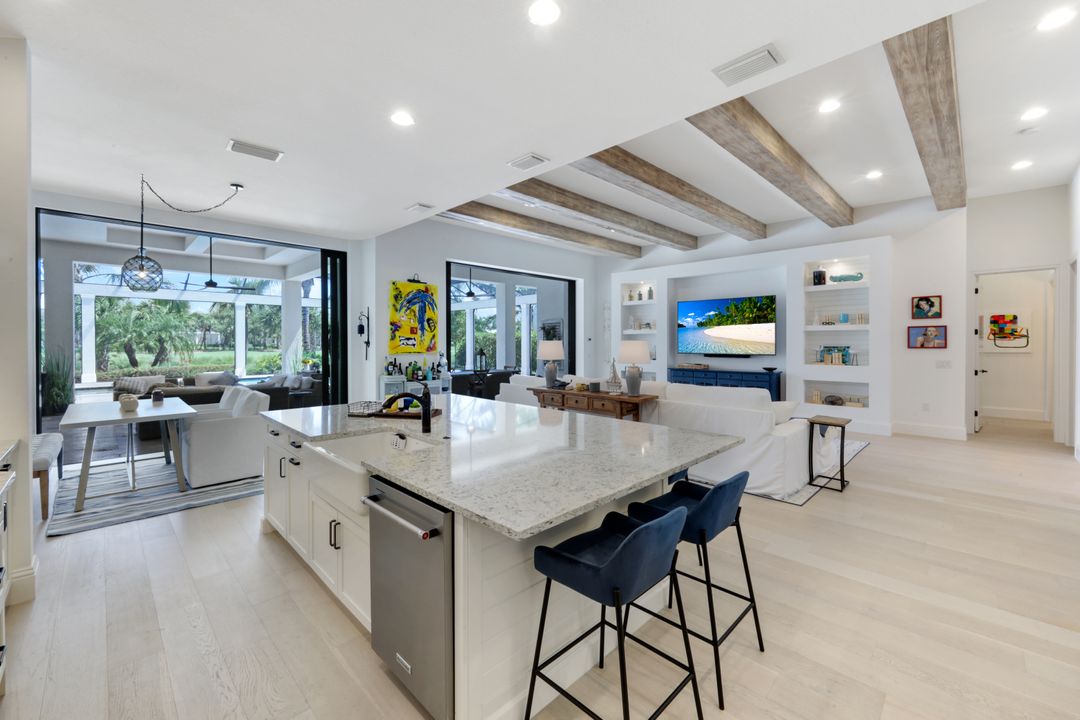 3154 Malaga Way, Naples, FL 34105