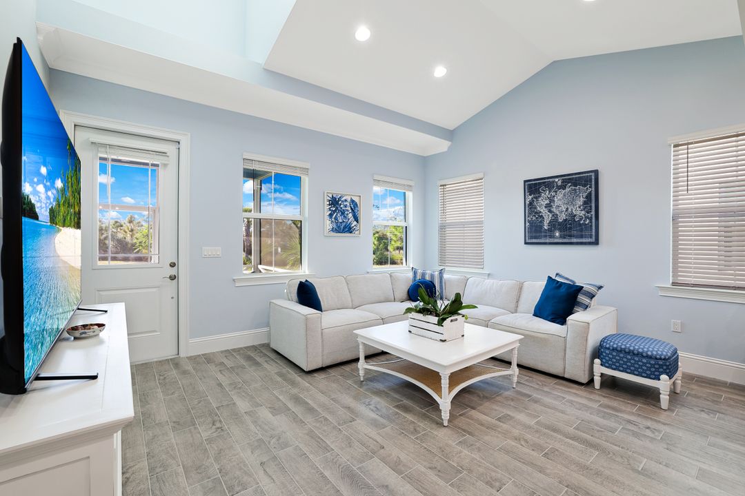 7139 Cayo Coco Ln, Naples, FL 34113