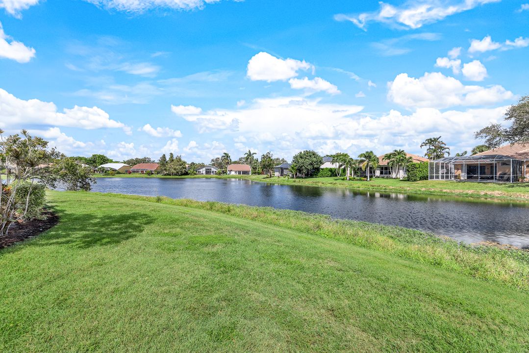 2520 Grove Isle Ct, Naples, FL 34109