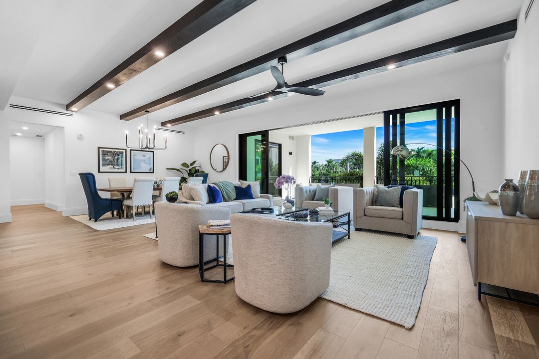 1130 3rd Ave S #211, Naples, FL 34102