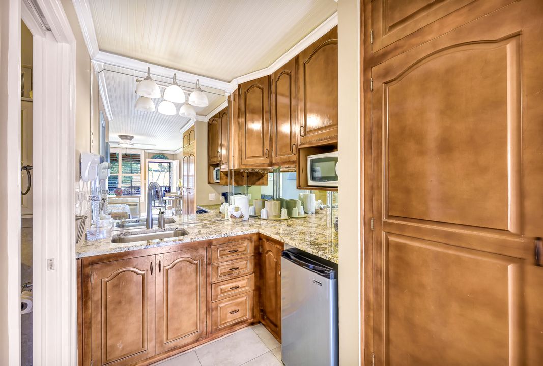 2555 Tamiami Trail N #263, Naples, FL 34103