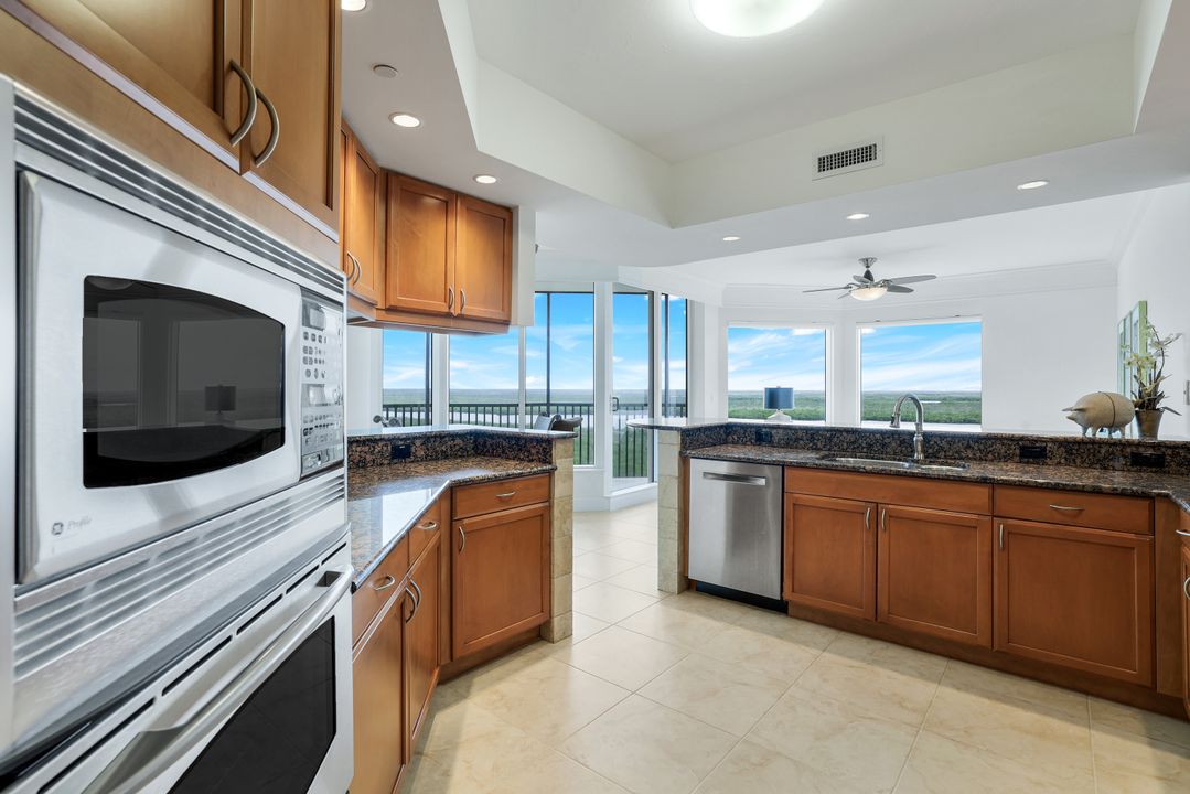 1060 Borghese Ln #1005, Naples, FL 34114