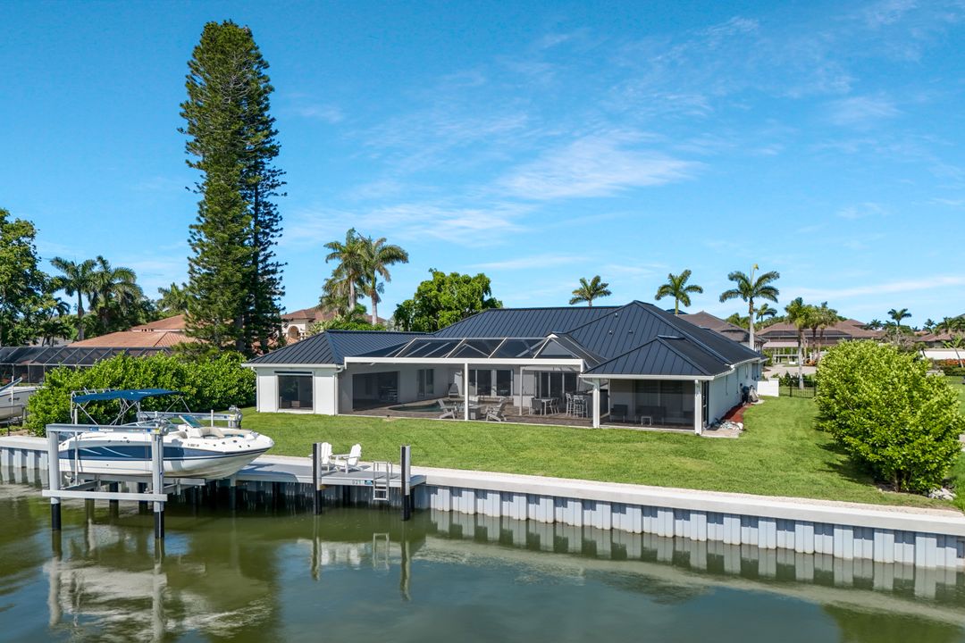 921 Scott Dr, Marco Island, FL 34145