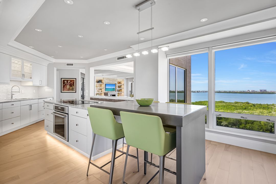 4801 Bonita Bay Blvd #1004, Bonita Springs, FL 34134