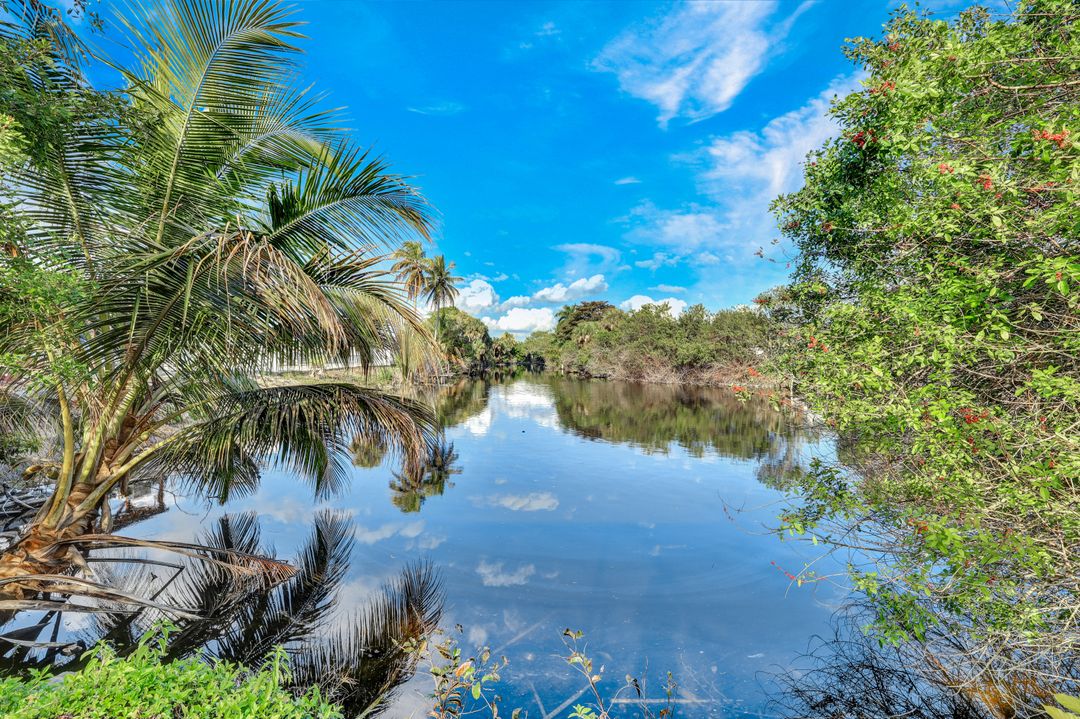 2540 47th Terrace SW, Naples, FL 34116