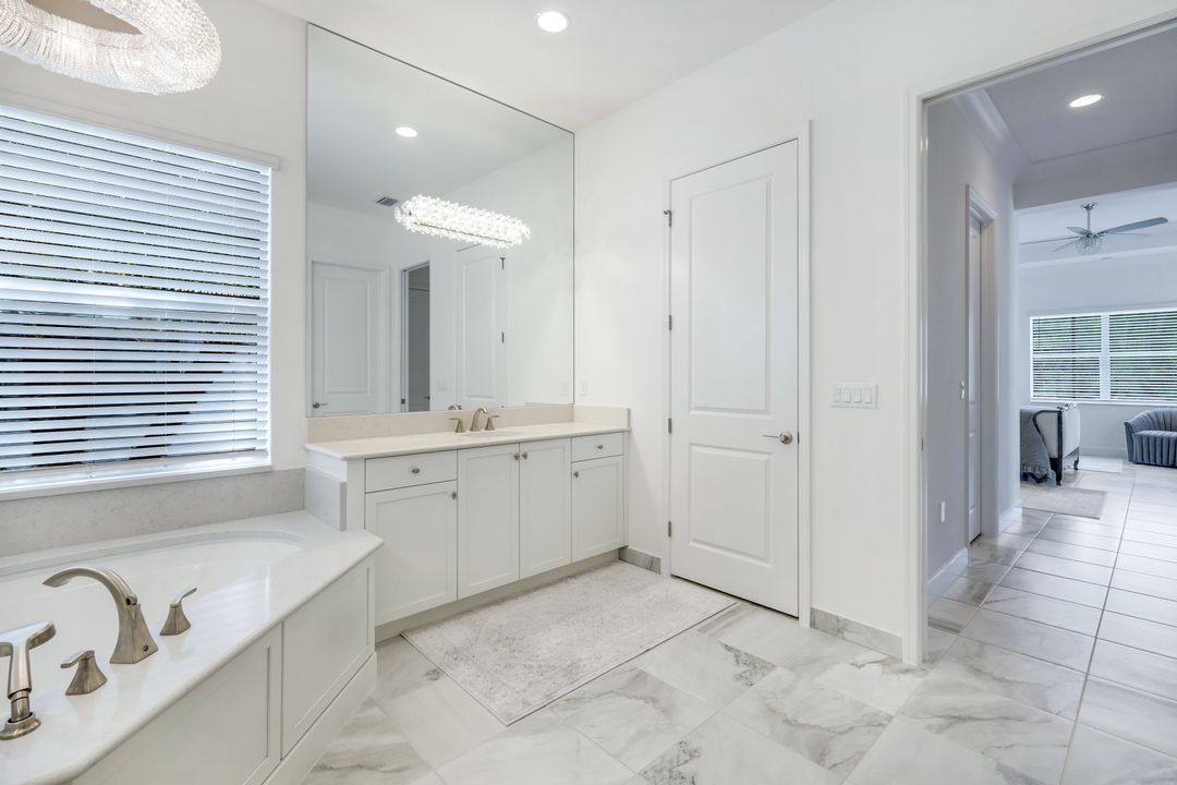 28616 Wharton Dr, Bonita Springs, FL 34135