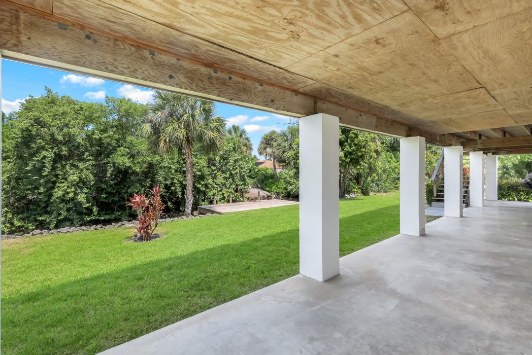 27136 Belle Rio Dr, Bonita Springs, FL 34135