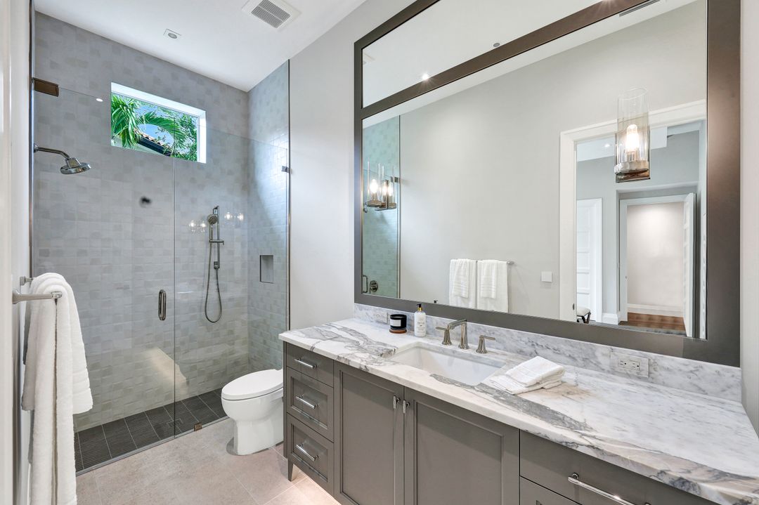 3401 Crayton Rd, Naples, FL 34102