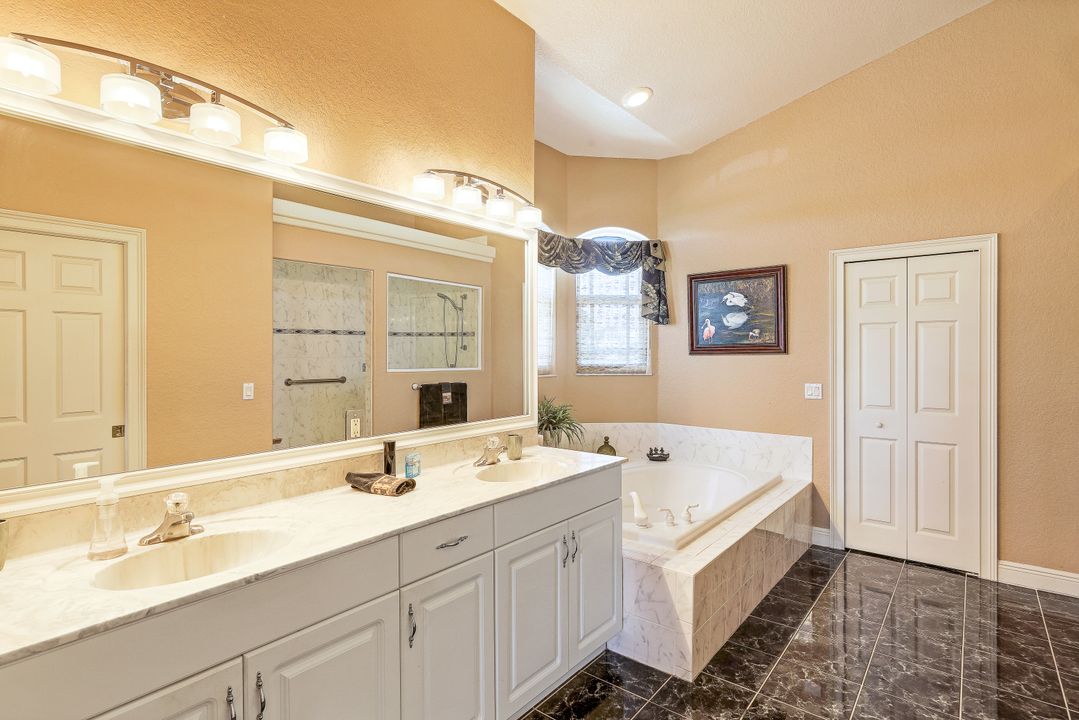 5231 SW 5th Pl, Cape Coral, FL 33914