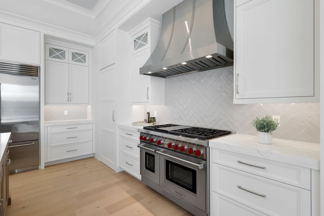 713 Nautilus Ct, Marco Island, FL 34145