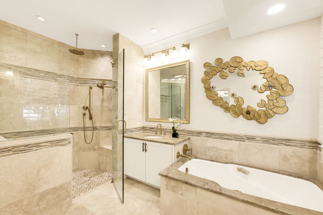 6777 Southern Oak Ct, Naples, FL 34109