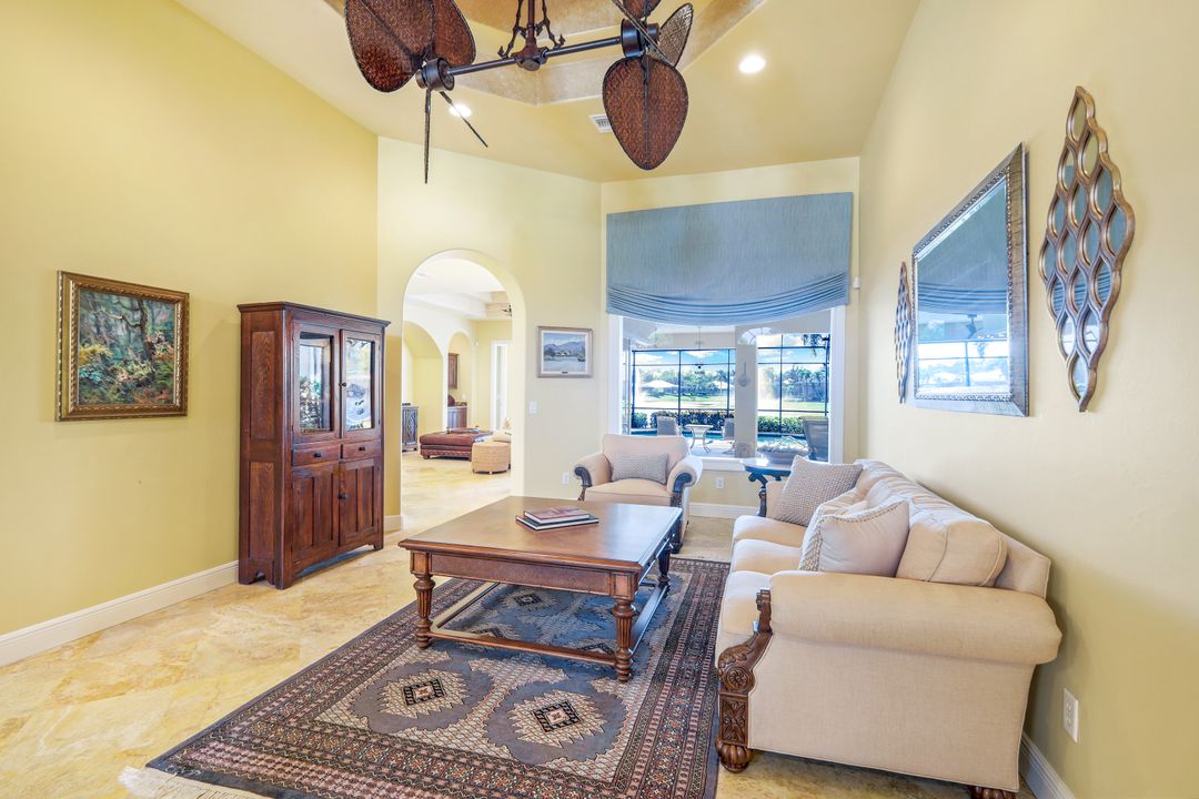 5742 Hammock Isles Dr, Naples, FL 34119