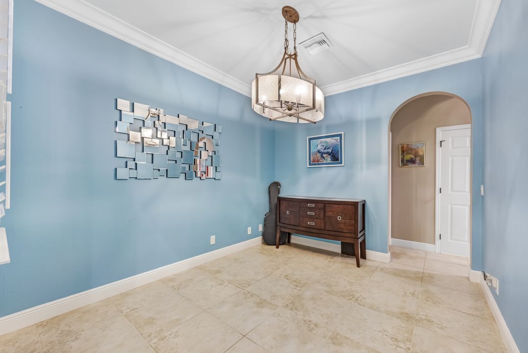88 Burnt Pine Dr, Naples, FL 34119