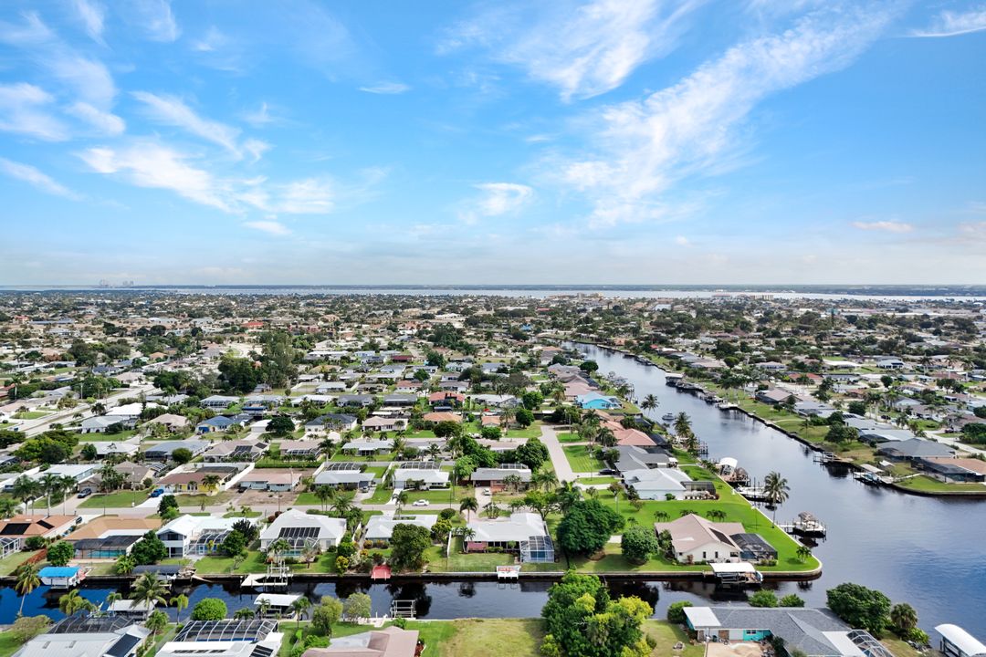 4232 SE 8th Pl, Cape Coral, FL 33904