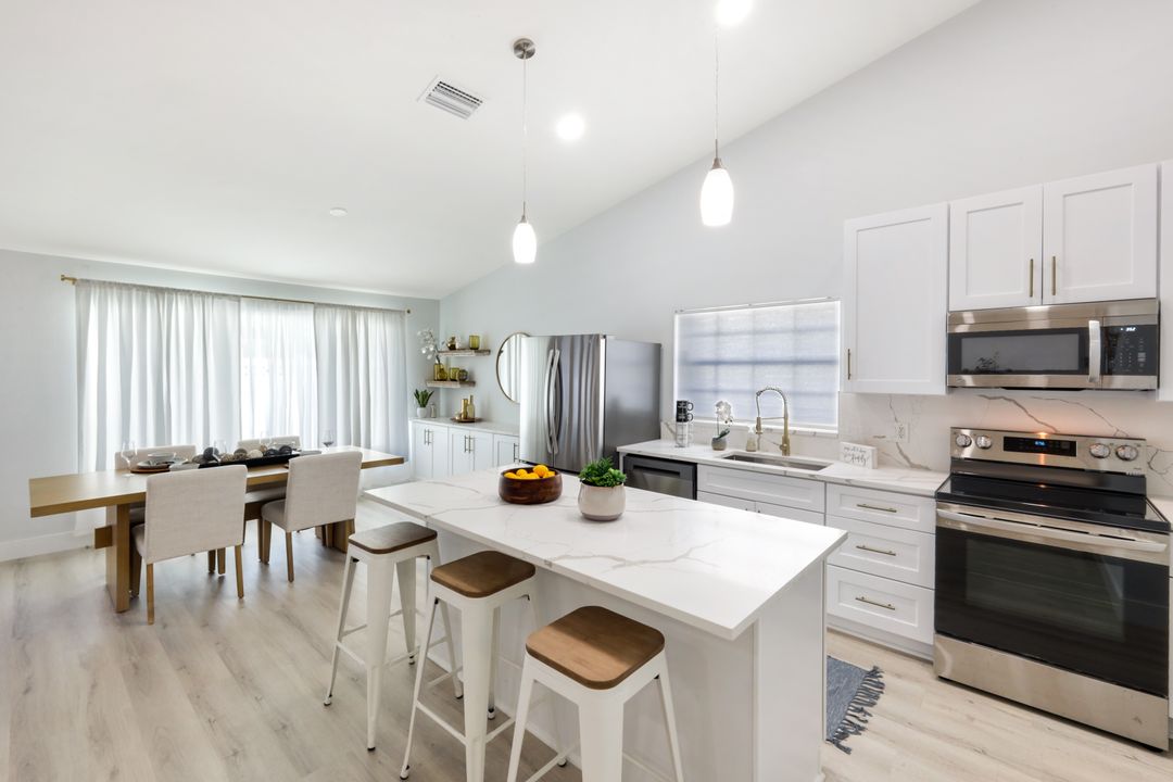 12800 Eagle Pointe Cir, Fort Myers, FL 33913