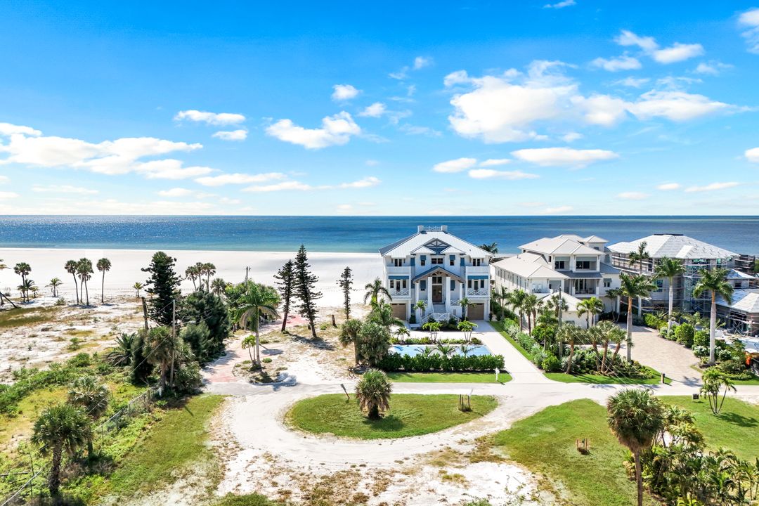 6145 Court St, Fort Myers Beach, FL 33931