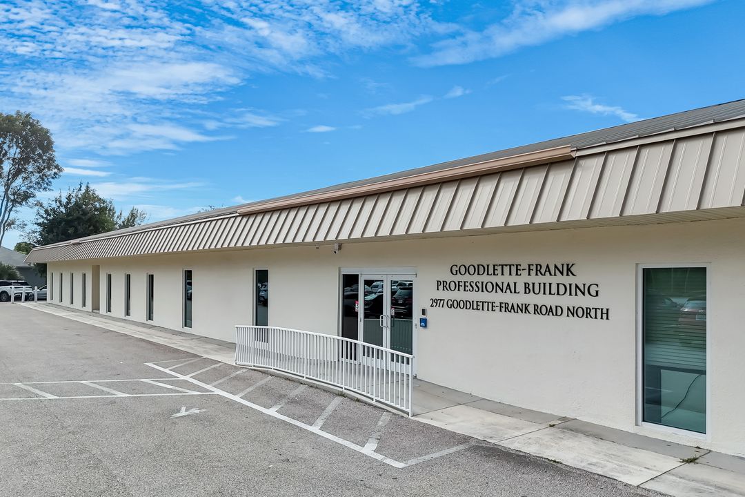 2977 Goodlette-Frank Rd, Naples, FL 34103