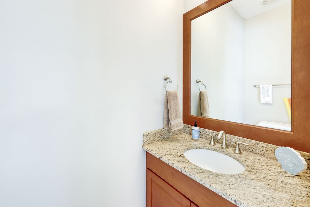 9333 Campanile Cir, Naples, FL 34114