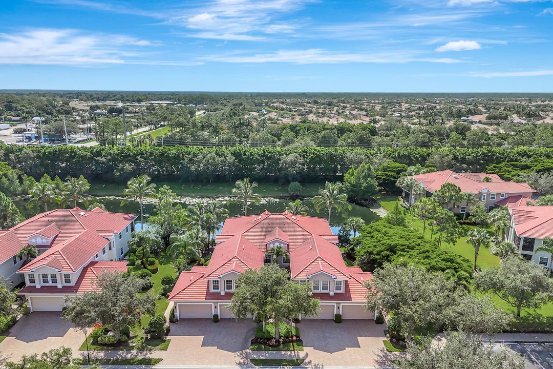 7842 Hawthorne Dr #1703, Naples, FL 34113