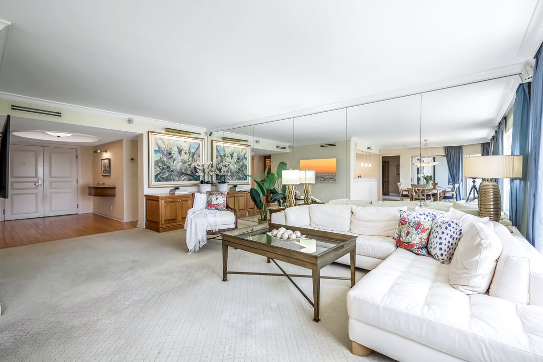 4451 Gulf Shore Blvd N #703, Naples, FL 34103