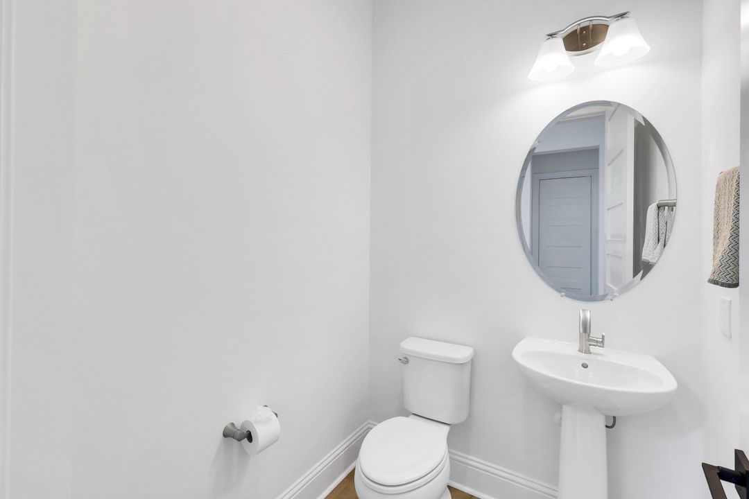 6273 Negril Isle Dr, Naples, FL 34113