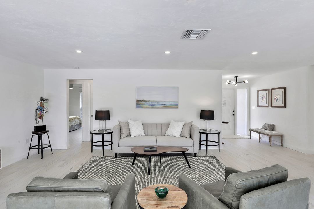 28448 Las Palmas Cir, Bonita Springs, FL 34135