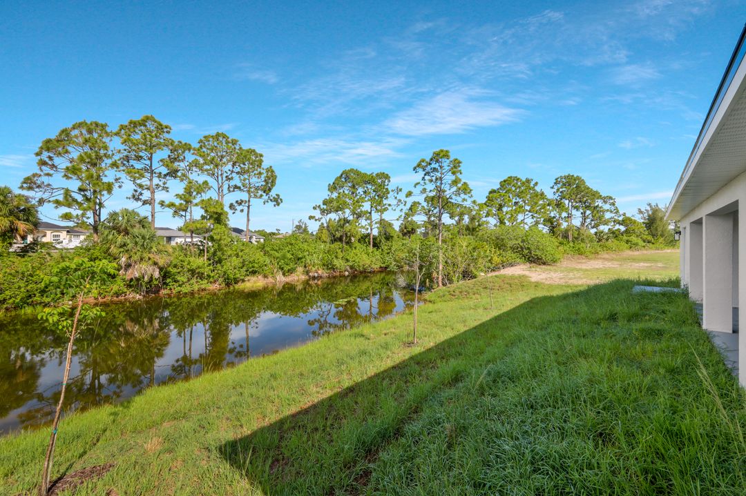 3804 NE 9th Pl, Cape Coral, FL 33909