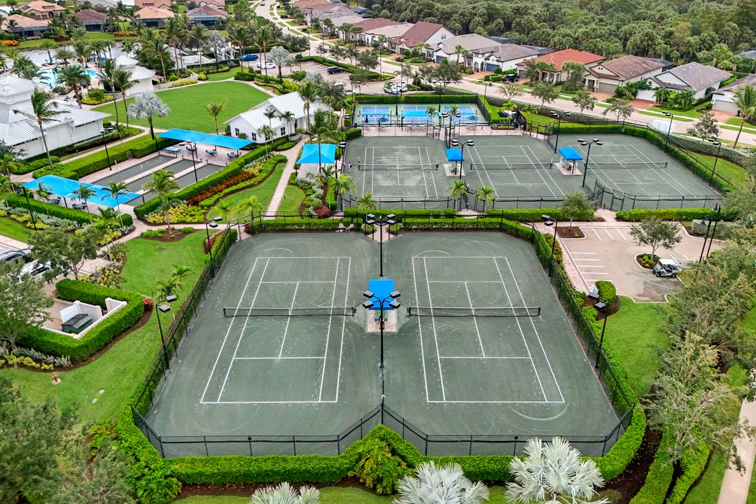 9405 Whooping Crane Wy, Naples, FL 34120