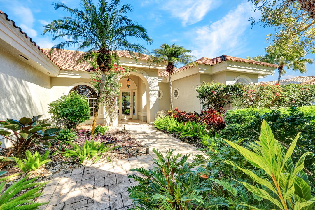 874 Wyndemere Way, Naples, FL 34105