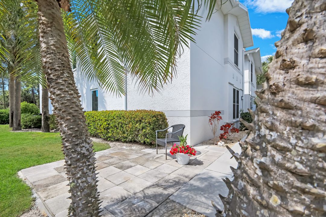 1335 Charleston Square Dr #6-101, Naples, FL 34110