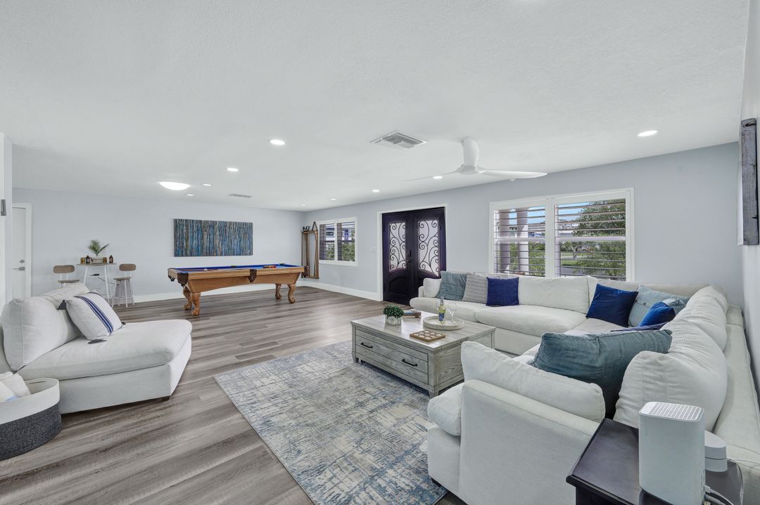 318 Castaways St, Marco Island, FL 34145