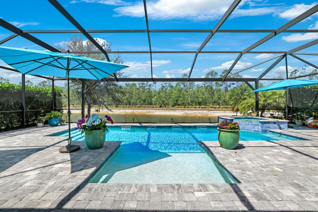 7597 Blackberry Dr, Naples, FL 34114