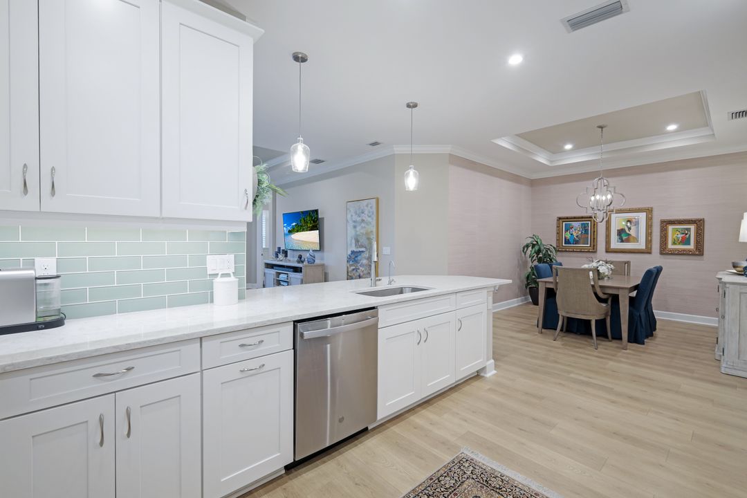 8033 Calle Canovas St, Naples, FL 34114