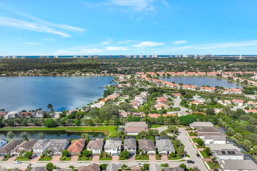 7265 Wilton Dr N, Naples, FL 34109