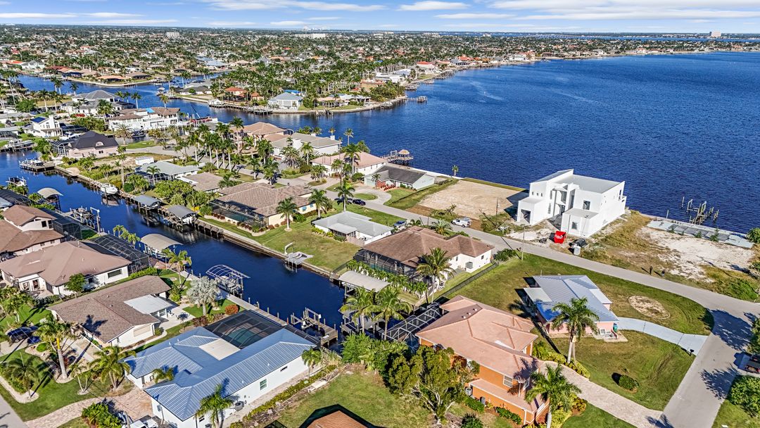 5828 SW 1st Ave, Cape Coral, FL 33914