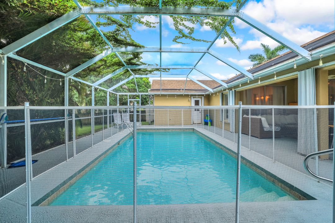 169 Plantation Cir, Naples, FL 34104