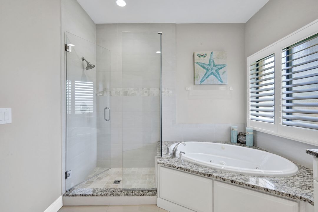 7056 Pelican Bay Blvd #201, Naples, FL 34108