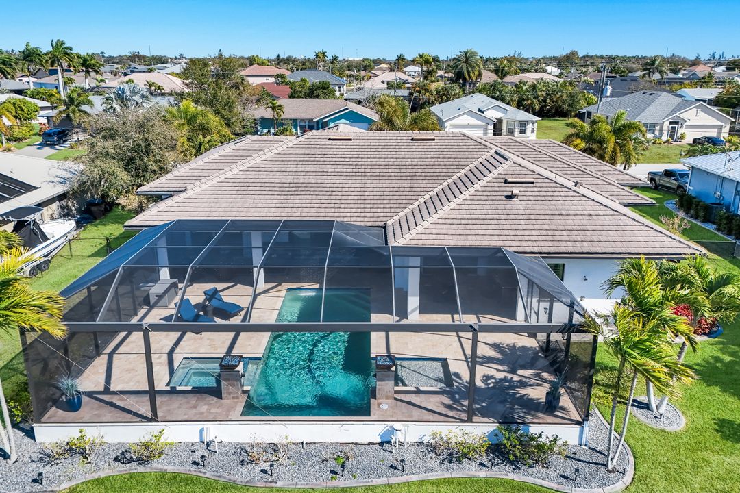 1218 SW 4th Pl, Cape Coral, FL 33991