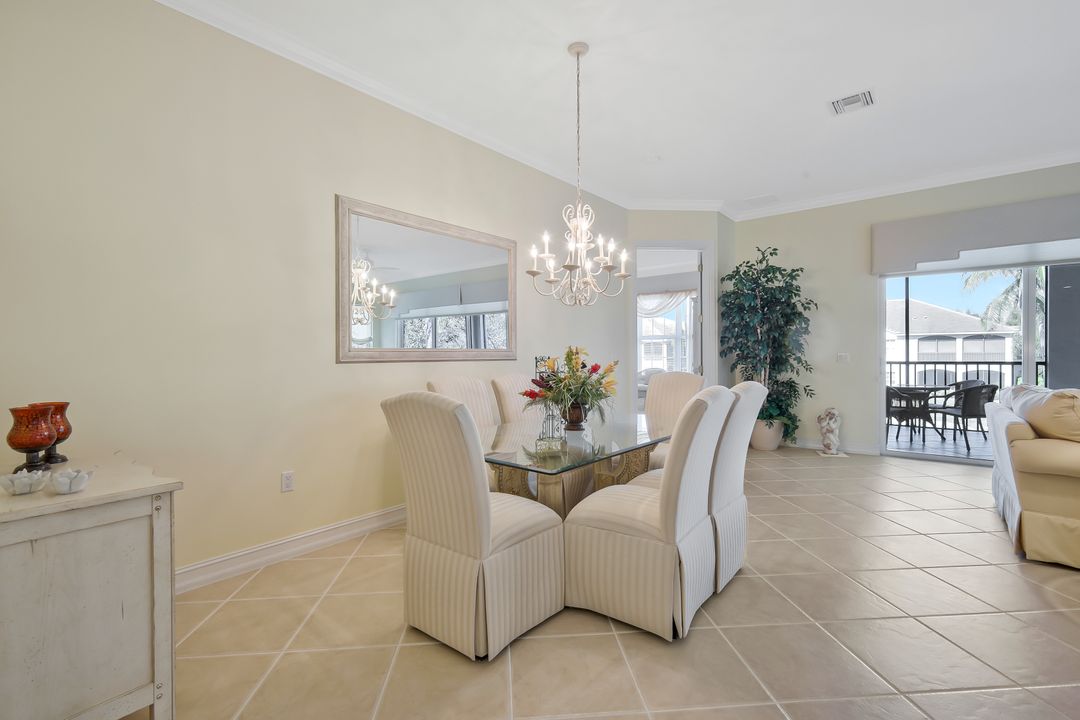 5025 Blauvelt Way #202, Naples, FL 34105