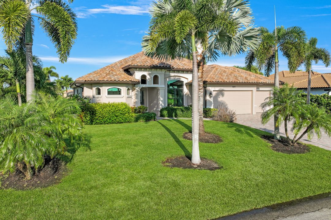 11899 King James Ct, Cape Coral, FL 33991