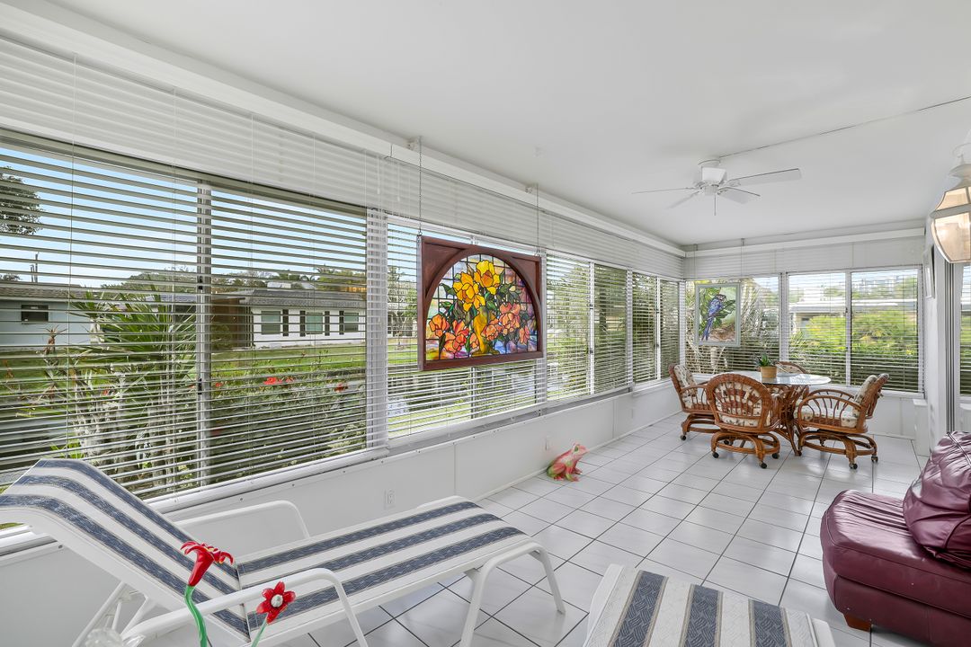 9 Hackney Ln, Naples, FL 34112