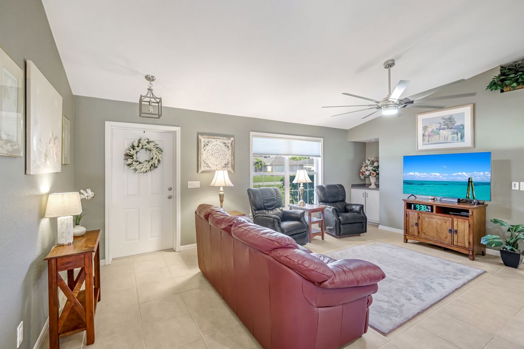 213 SW 38th Terrace, Cape Coral, FL 33914