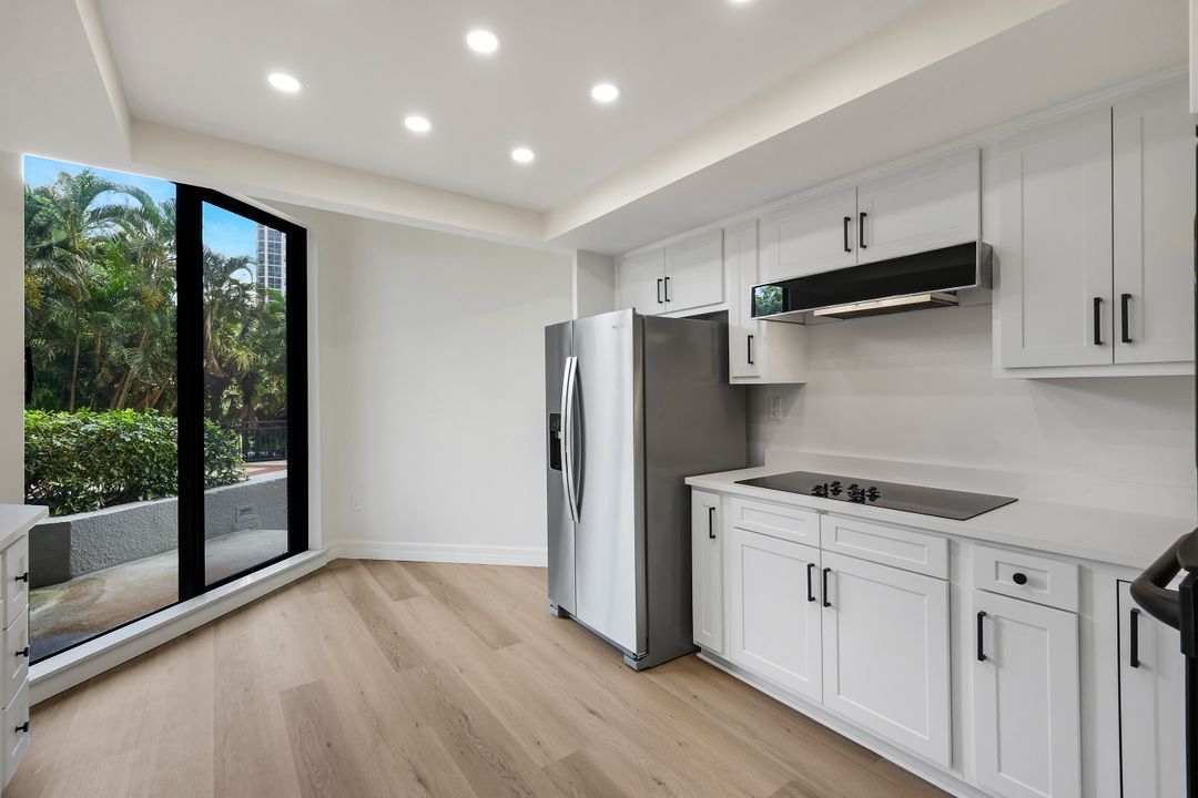 6075 Pelican Bay Blvd # 104, Naples, FL 34108